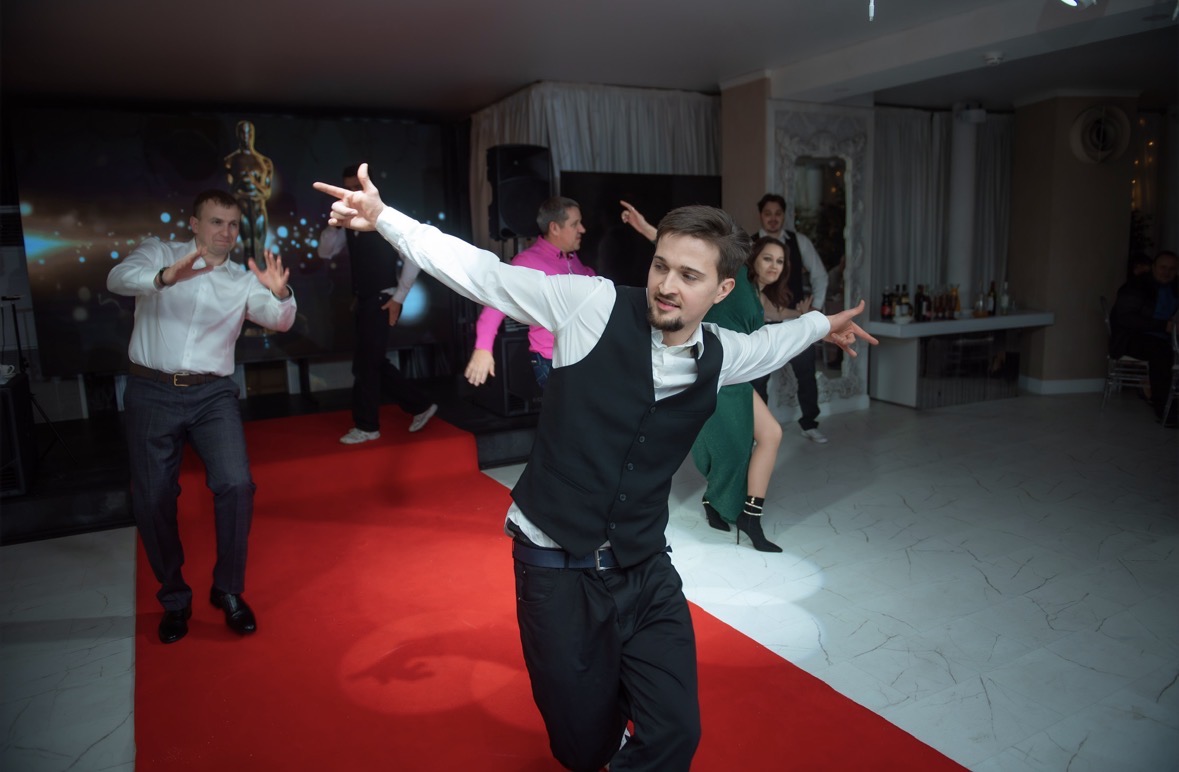 Oscar Party ShowGrad