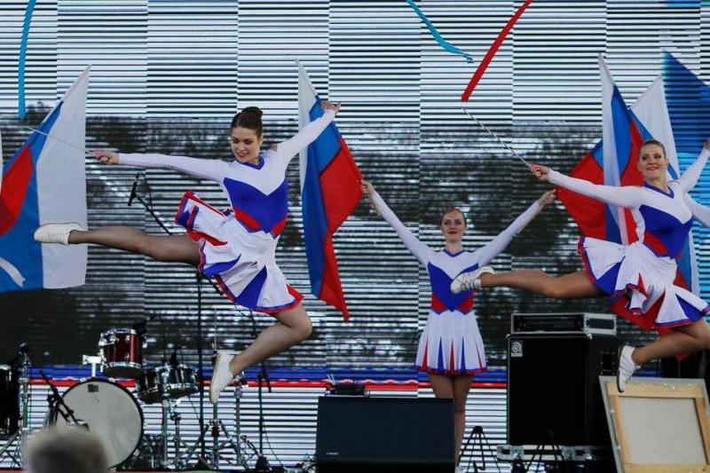 prodtmpimg/17815266973591_-_time_-_flag-show10-15062026.jpg